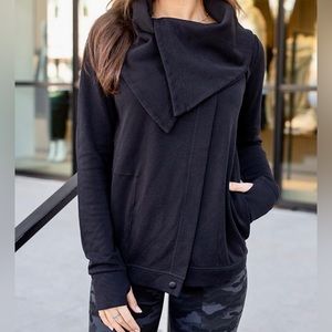 Grace & Lace Fleece Wrap-up NWT